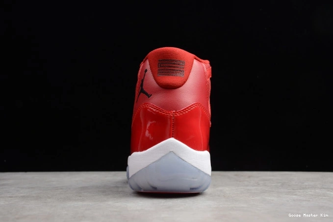 RetroGym Red Jordan 378037-623 Air 11 0813